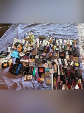 Mixed Women's Makeup Collection - Assorted Brands - Full and Sample Sizes